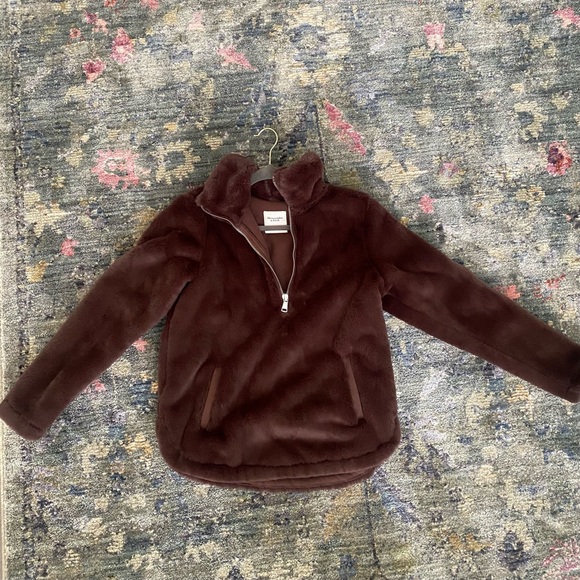 Abercrombie & Fitch Dark Brown Faux Fur Quarter Zip - Picture 1 of 3